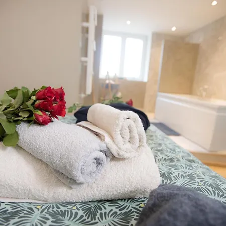 Odyssee L'expérience Commence Ici Jacuzzi Appartement Saint-Jean-Bonnefonds